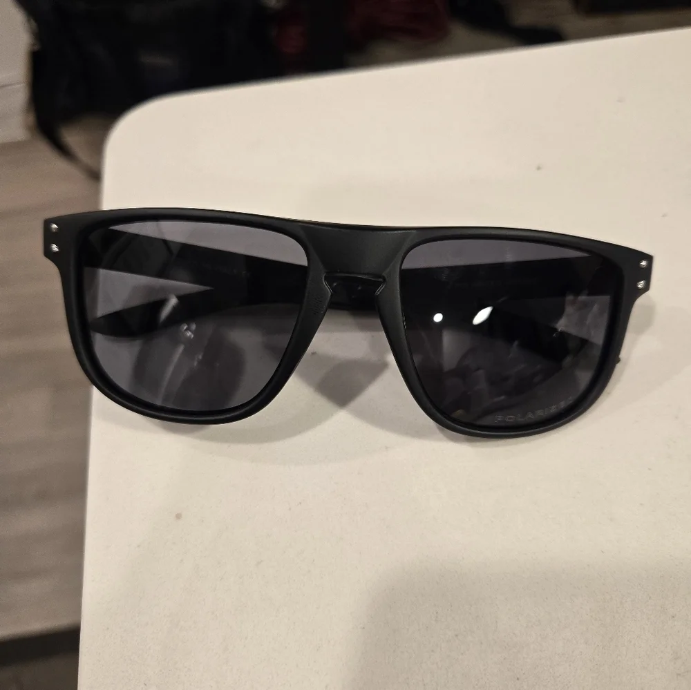Unisex Unbranded Black Polarized Sunglasses Kd6790 Designed In Italy